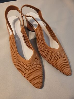 Slingback Knit Pointed Toe Heels in Camel Tan